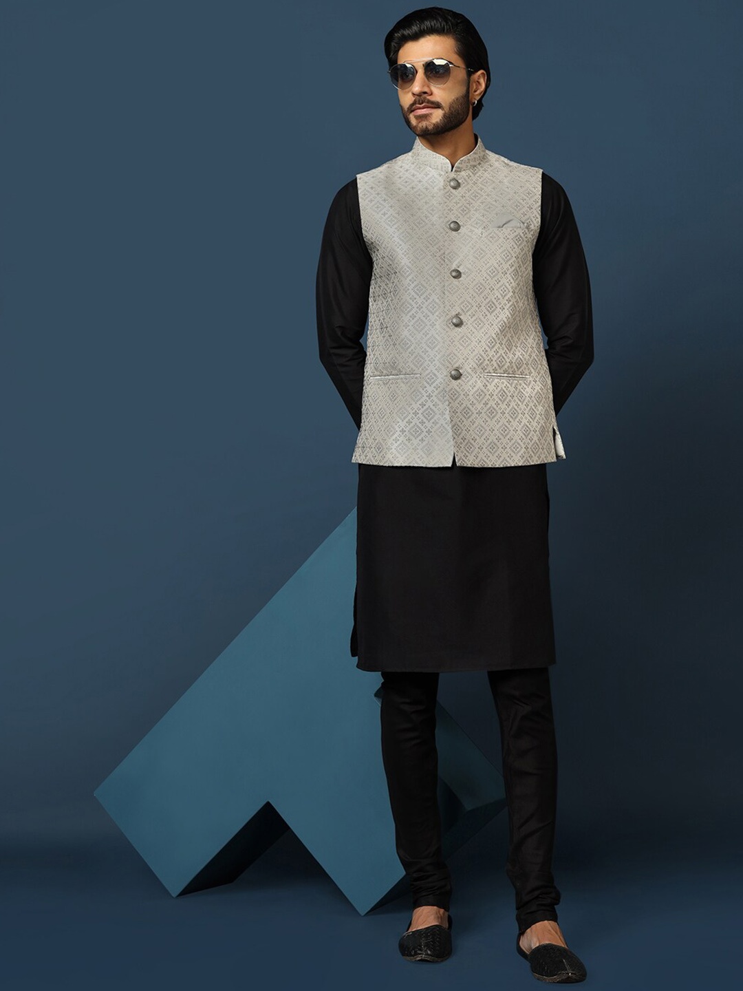 

KISAH Mandarin Collar Straight Kurta with Churidar & Nehru Jacket, Black
