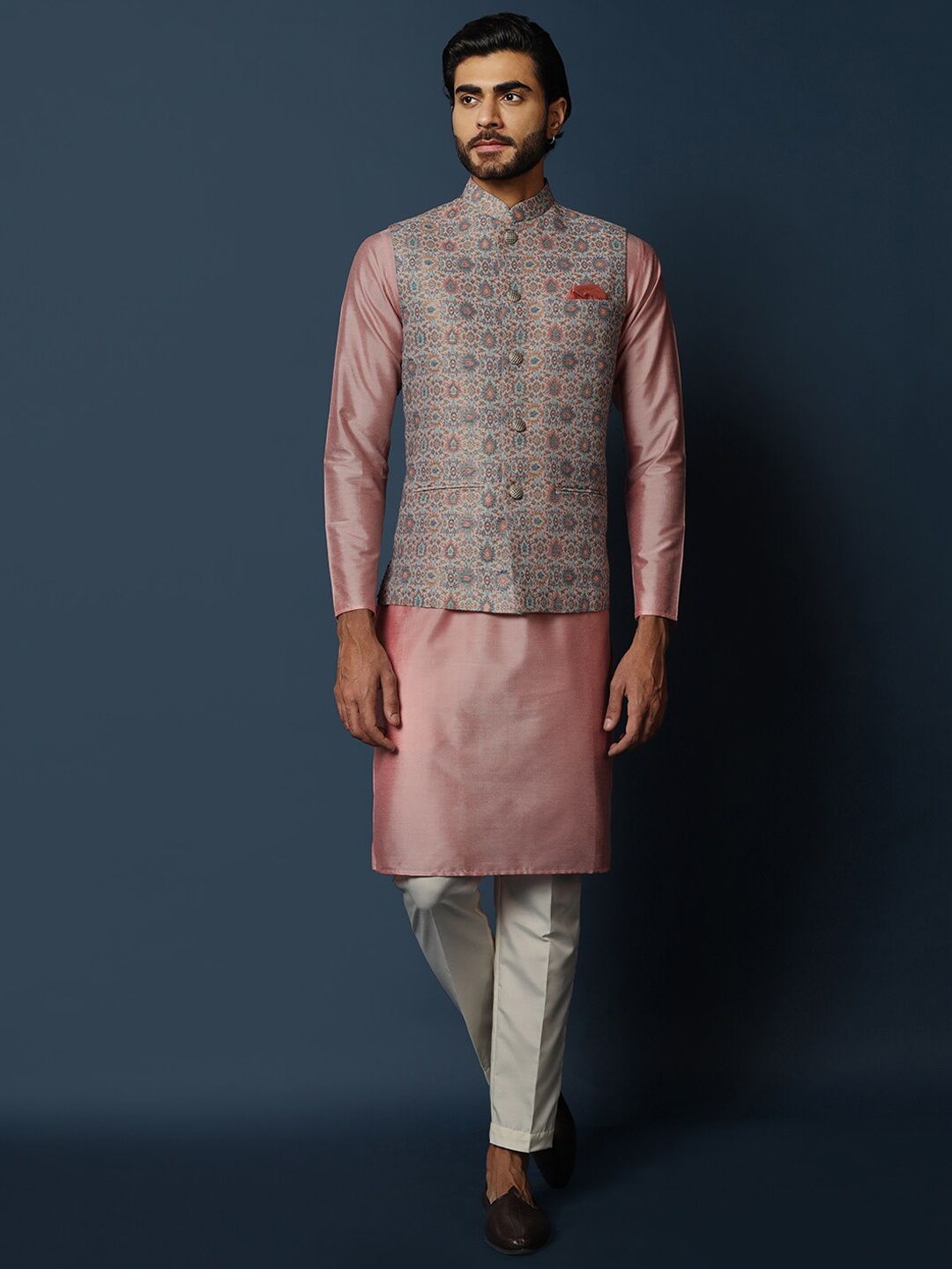 

KISAH Mandarin Collar Regular Kurta with Trousers & Printed Nehru Jacket, Grey