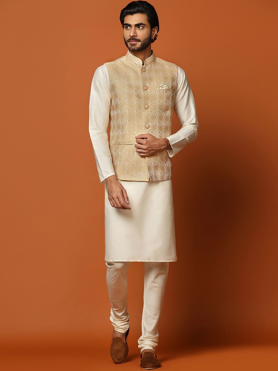 

KISAH Mandarin Collar Kurta with Churidar & Woven Design Nehru Jacket, Cream