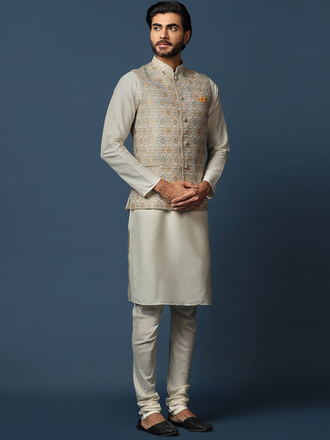 

KISAH Mandarin Collar Regular Kurta with Churidar & Printed Nehru Jacket, Cream