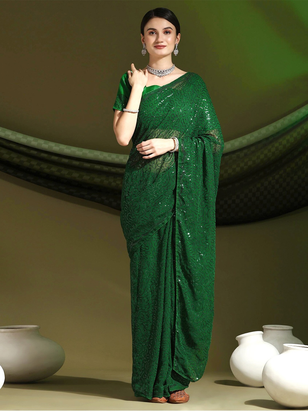 

Satrani Green & Gold-Toned Sequin Embellished Saree