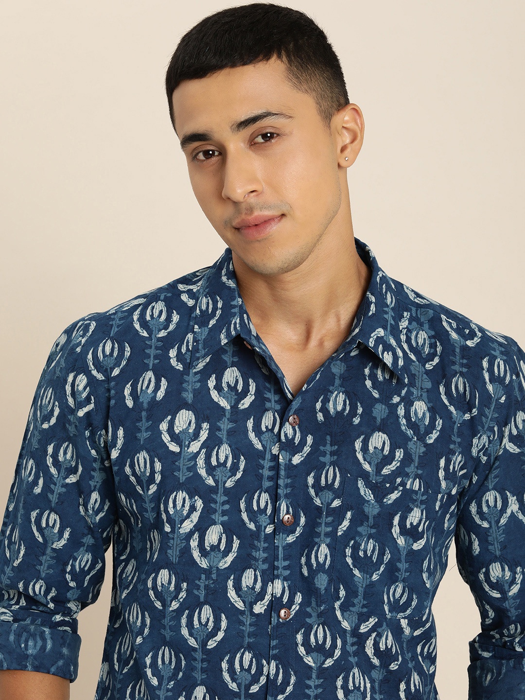 

Taavi Men Classic Floral Printed Cotton Casual Shirt, Blue
