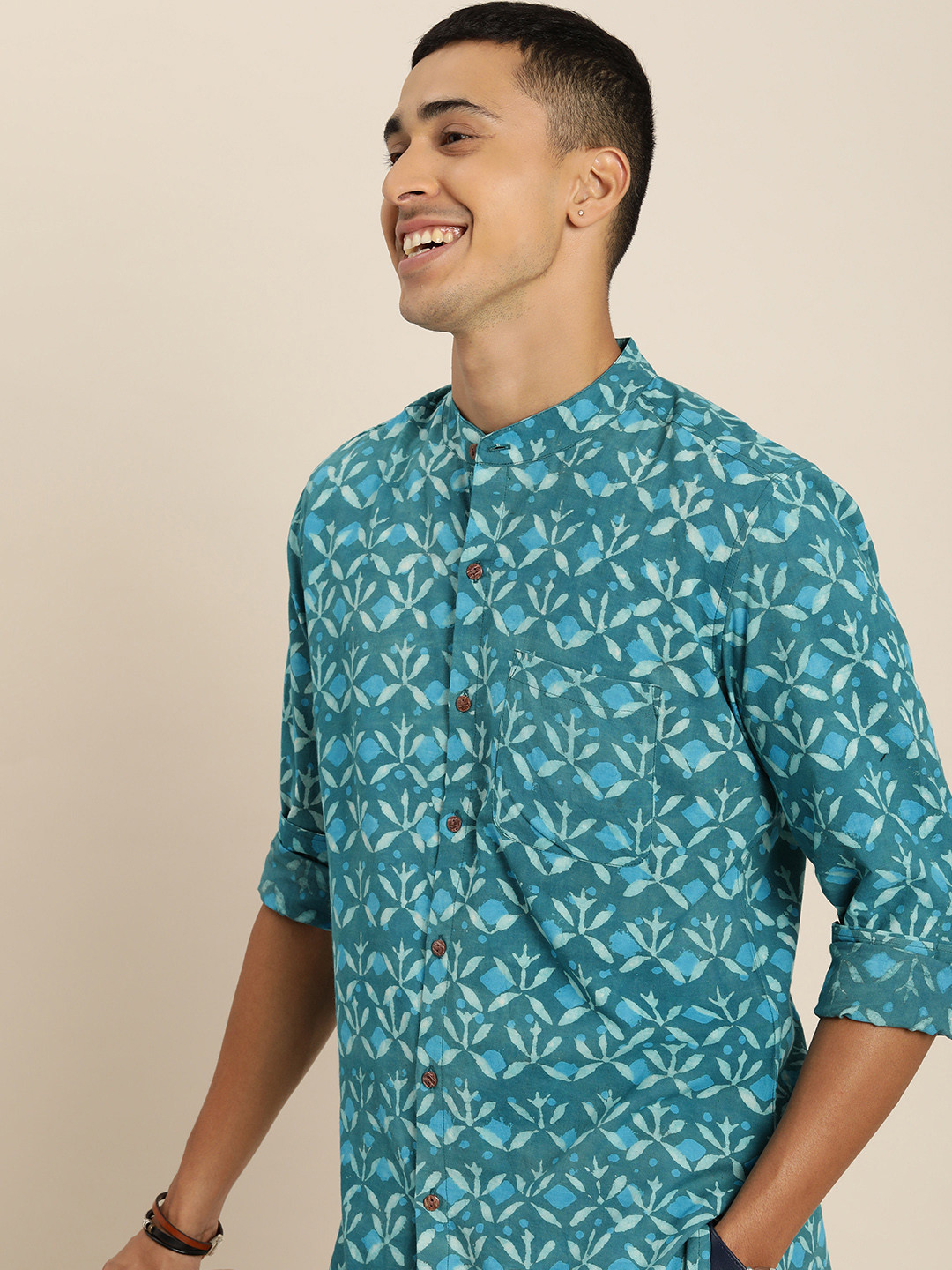 

Taavi Men Classic Floral Printed Cotton Casual Shirt, Turquoise blue