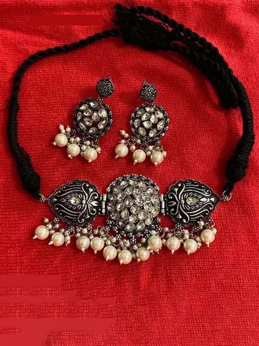 

Samridhi DC Silver-Plated Stone-Studded & Pearl Beaded Jewellery Set