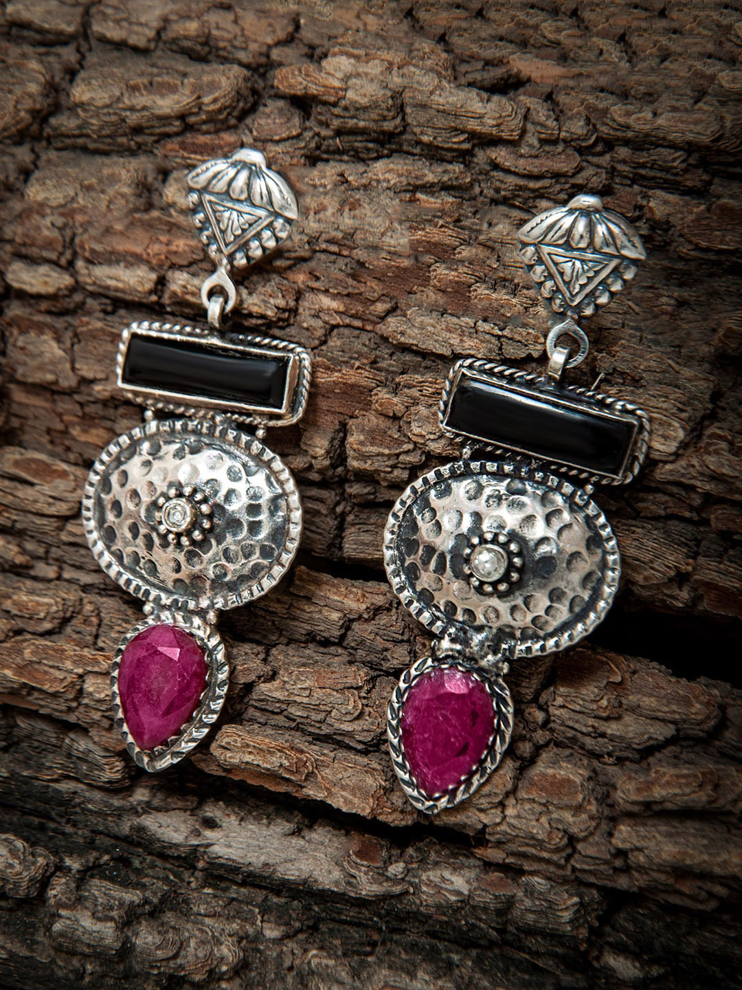 

Neeta Boochra Silver-Plated Contemporary Drop Earrings