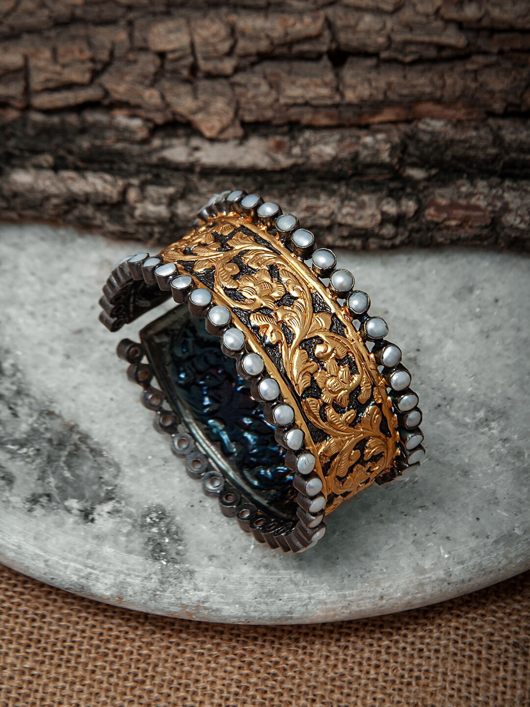 

Neeta Boochra 925 Sterling Silver Gold-Plated Pearl-Studded Kada Bangle
