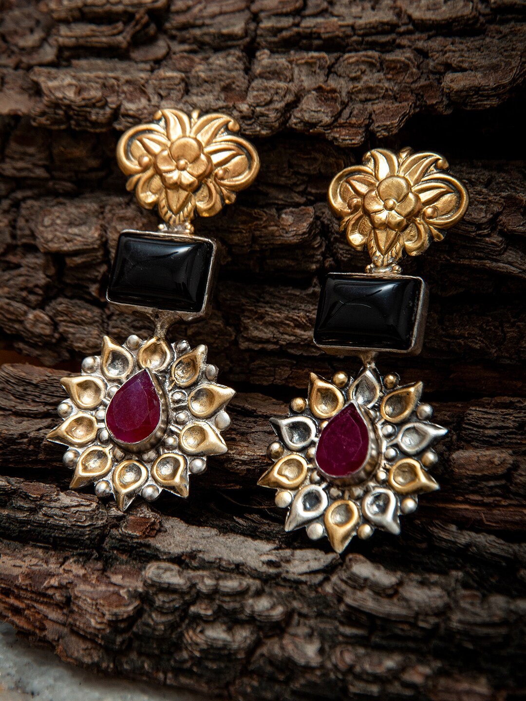 

Neeta Boochra Gold-Plated Contemporary Drop Earrings