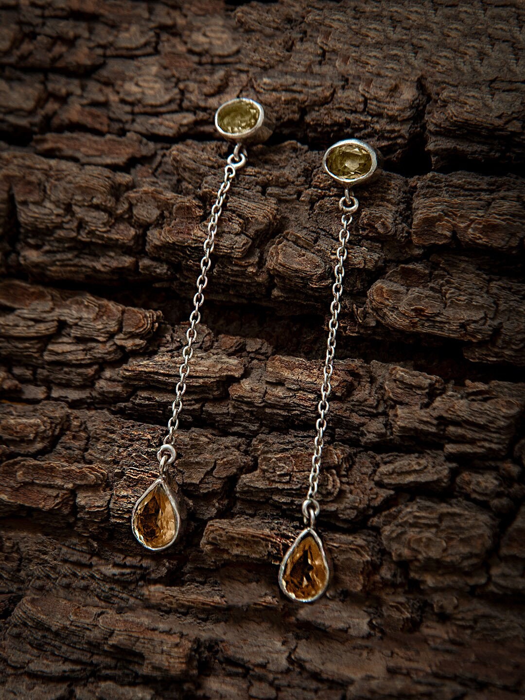 

Neeta Boochra Silver-Plated Teardrop Shaped Drop Earrings