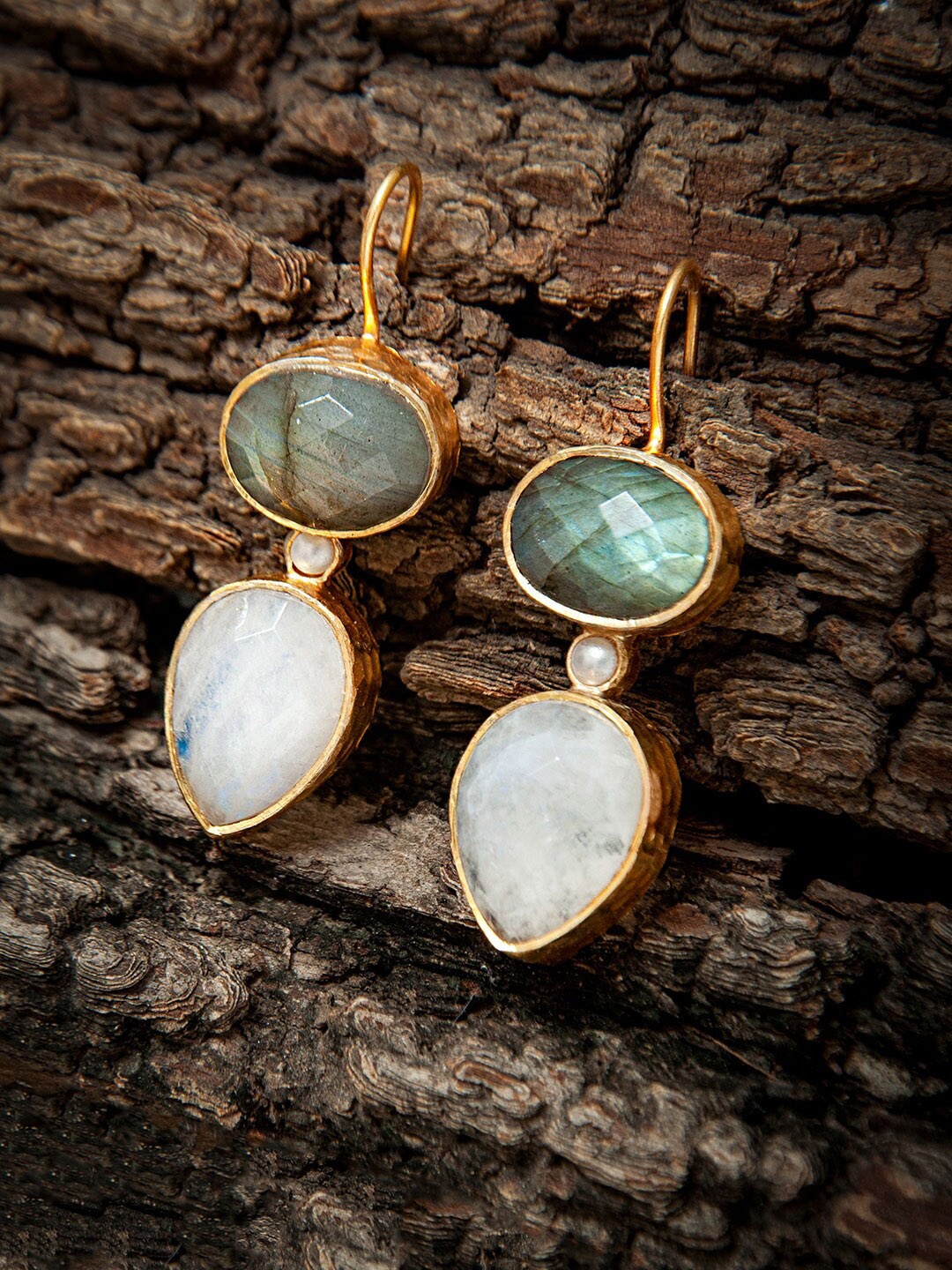 

Neeta Boochra Gold-Plated Contemporary Drop Earrings