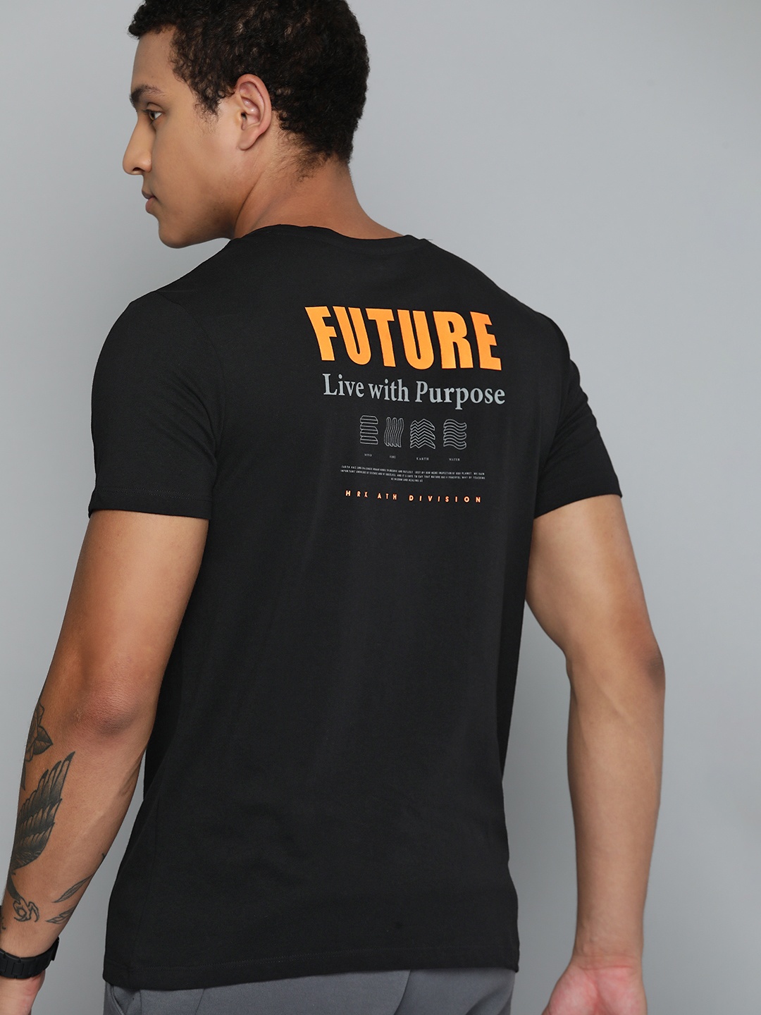 

HRX by Hrithik Roshan Men Pure Cotton Printed Back T-shirt, Black