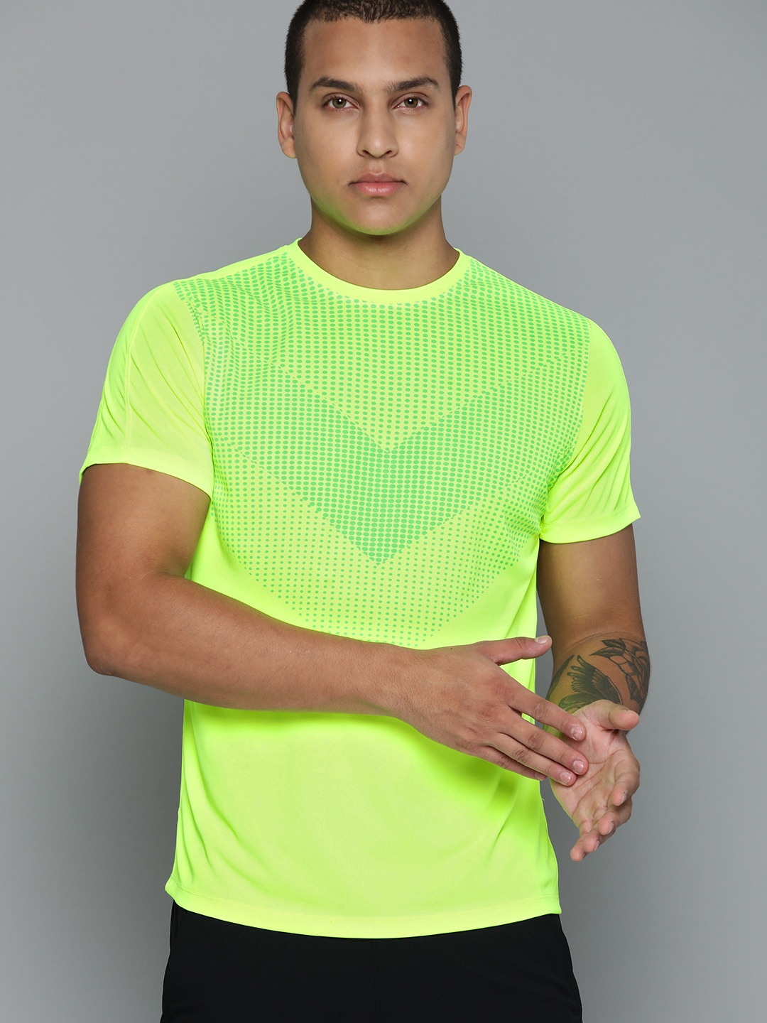 

HRX by Hrithik Roshan Men Printed Rapid-Dry Training T-shirt, Fluorescent green