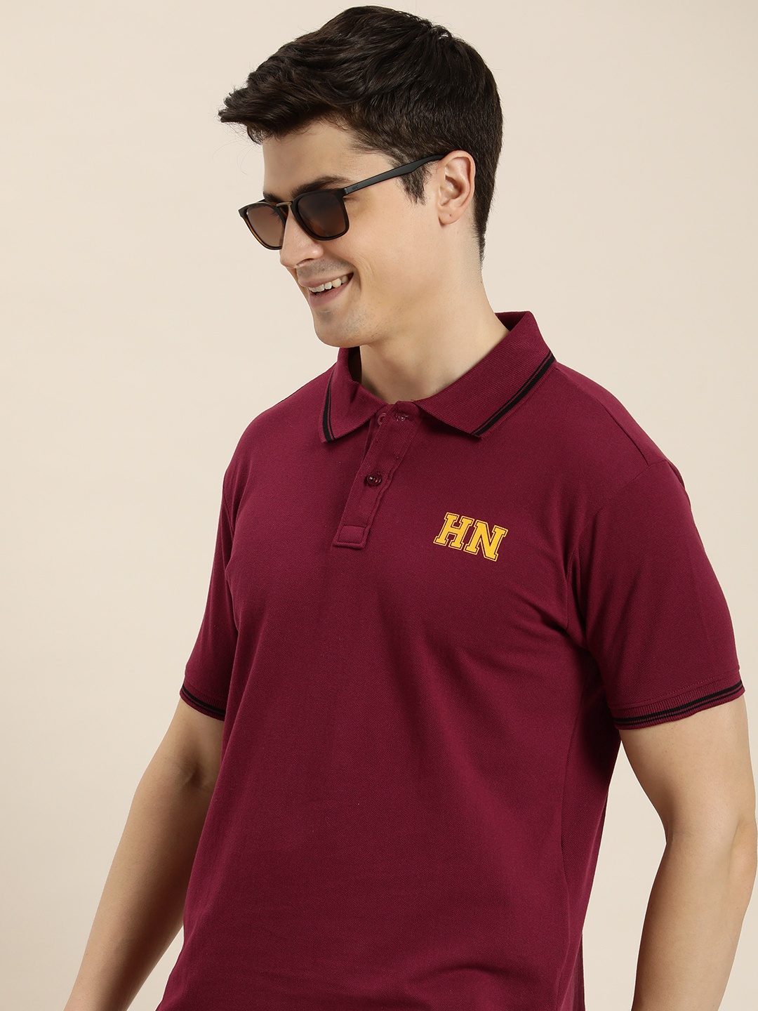 

HERE&NOW Men Solid Short Sleeves Polo Collar T-shirt, Maroon