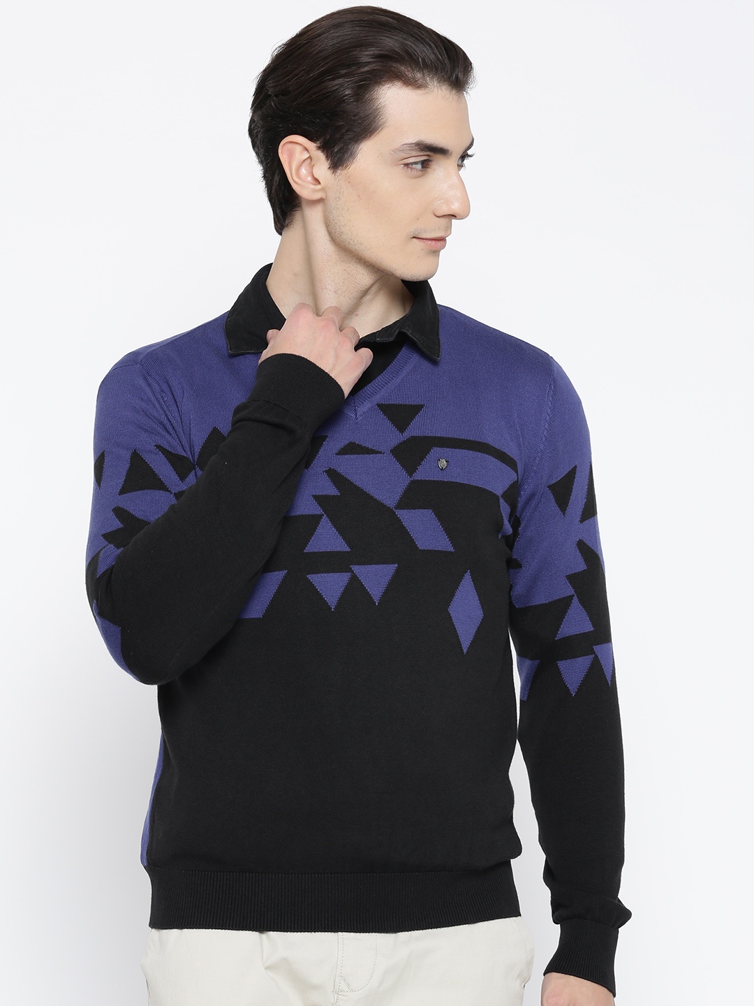 

Blackberrys Men Blue & Black Self-Design Sweater