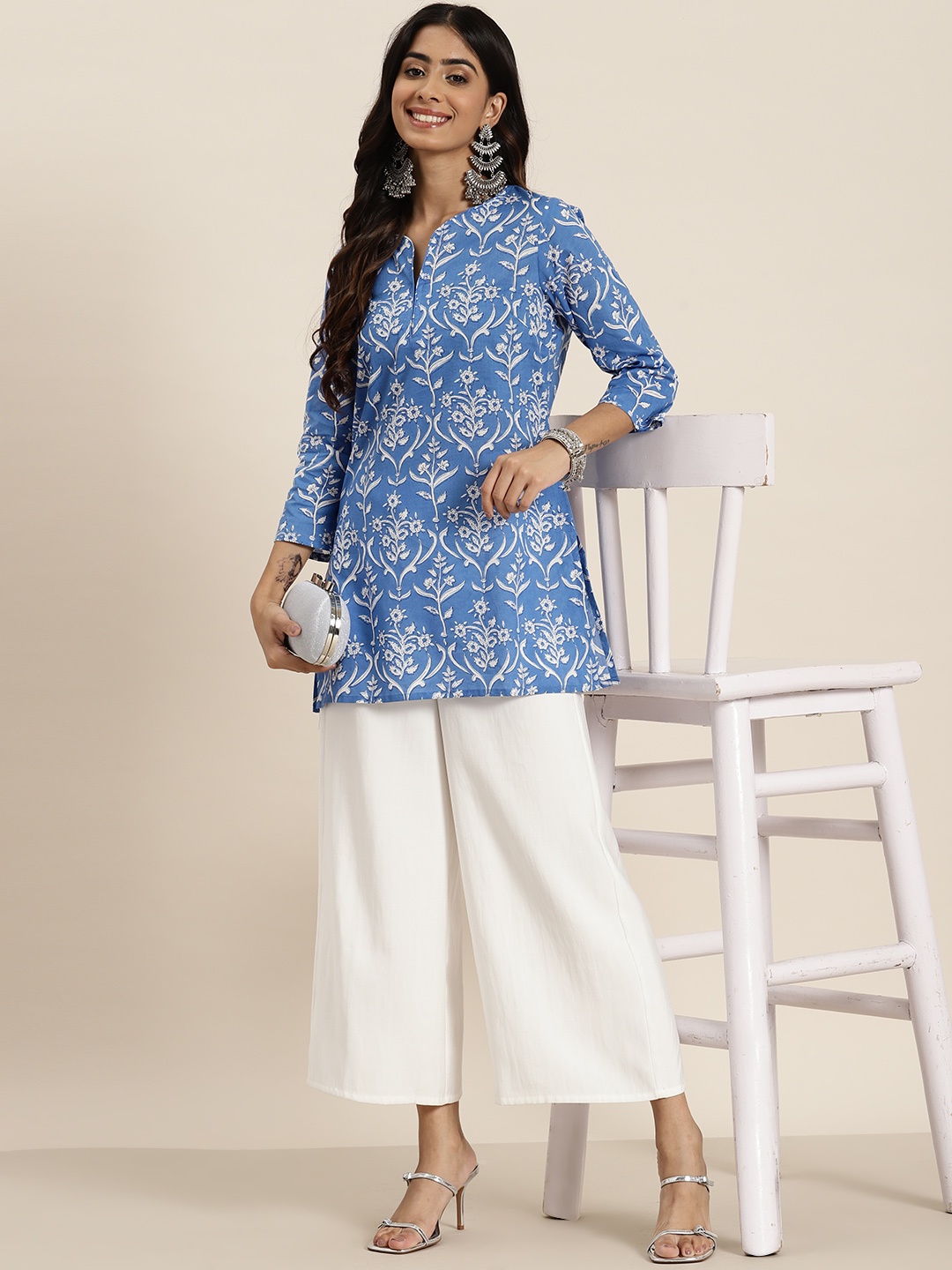 

HERE&NOW Pure Cotton Floral Printed Kurti, Blue