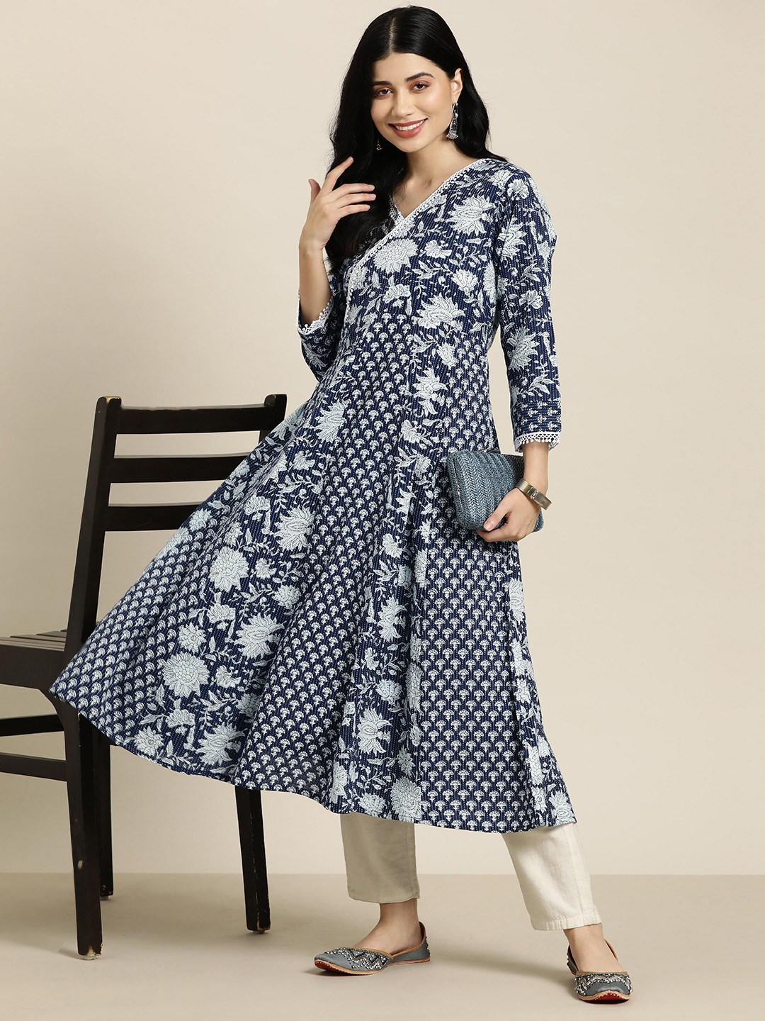 

HERE&NOW Women Navy Blue Floral Printed Indigo Kurta