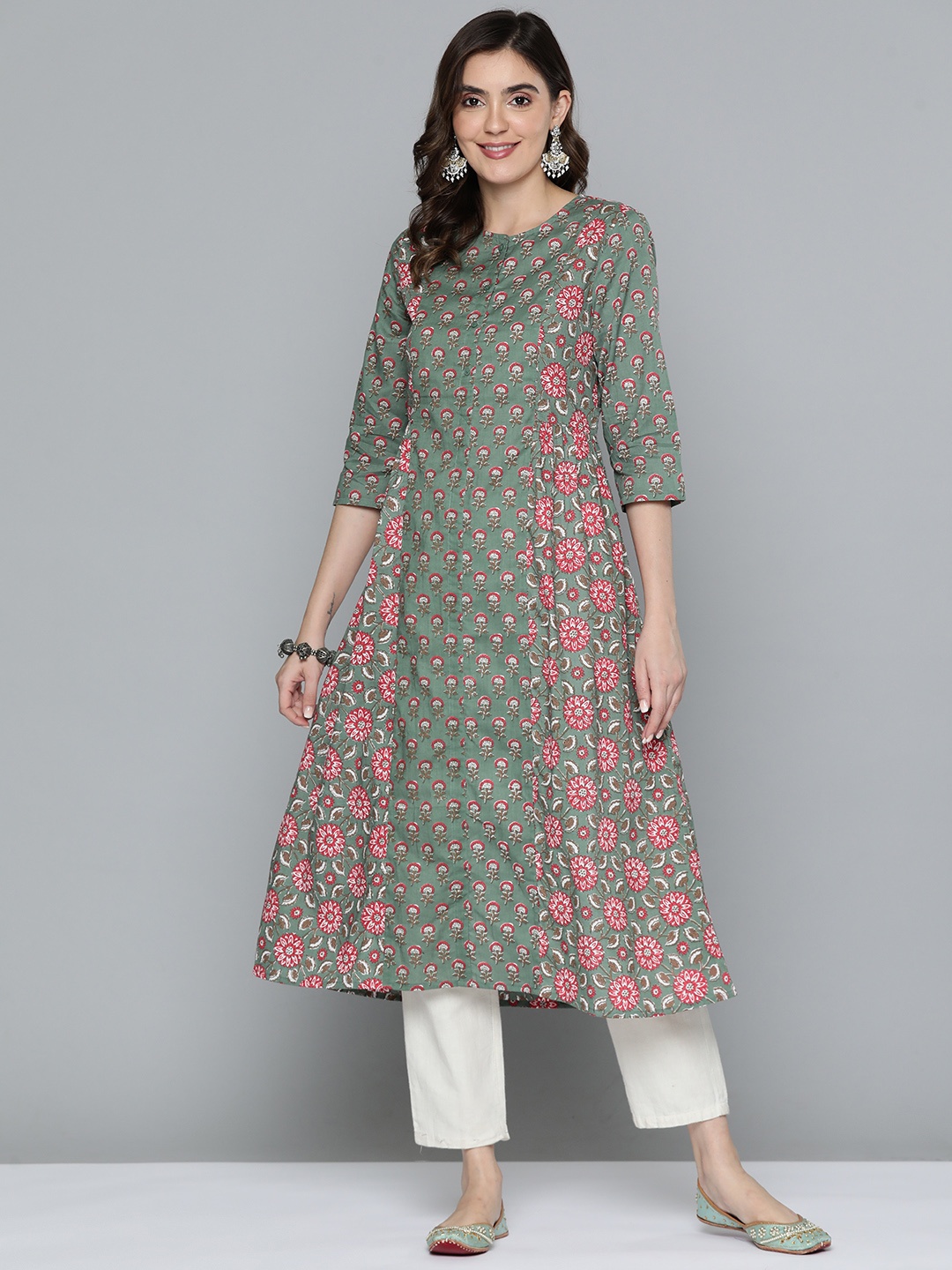

HERE&NOW Pure Cotton Ethnic Motifs Printed Kurta, Green