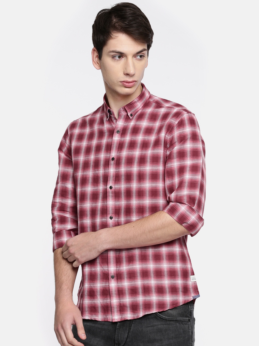 

Blackberrys Men Red & Off-White Slim Fit Checked Casual Shirt