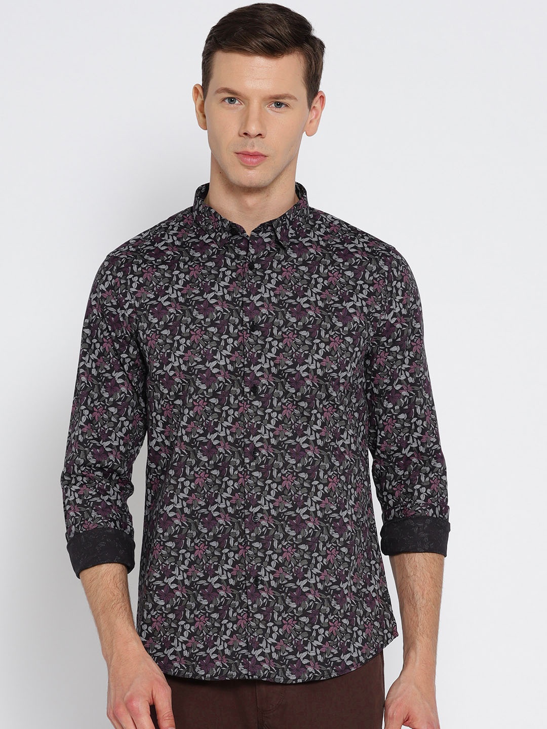 

Blackberrys Men Black & Grey Trim Fit Printed Casual Shirt