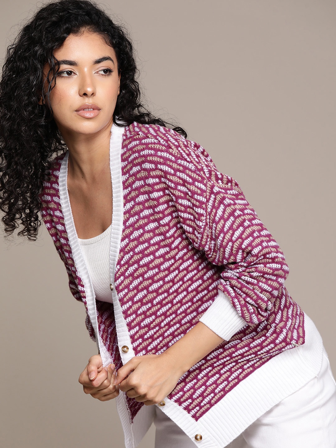 

The Roadster Lifestyle Co. Geometric Self Design Drop-Shoulder Sleeves Acrylic Cardigan, Magenta