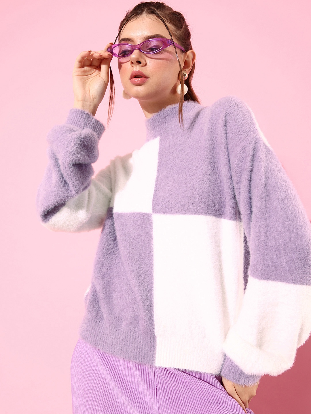 

The Roadster Life Co. Colourblocked Pullover Sweater with Fuzzy Detail, Lavender