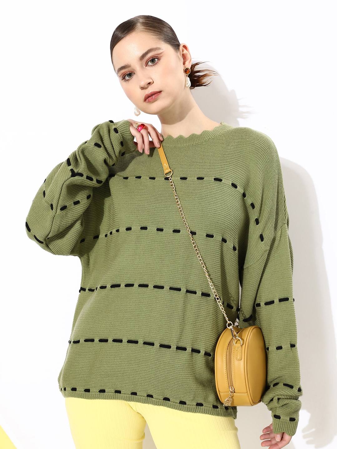 

The Roadster Life Co. Self Design Knitted Long Sleeves Pullover Sweater, Green