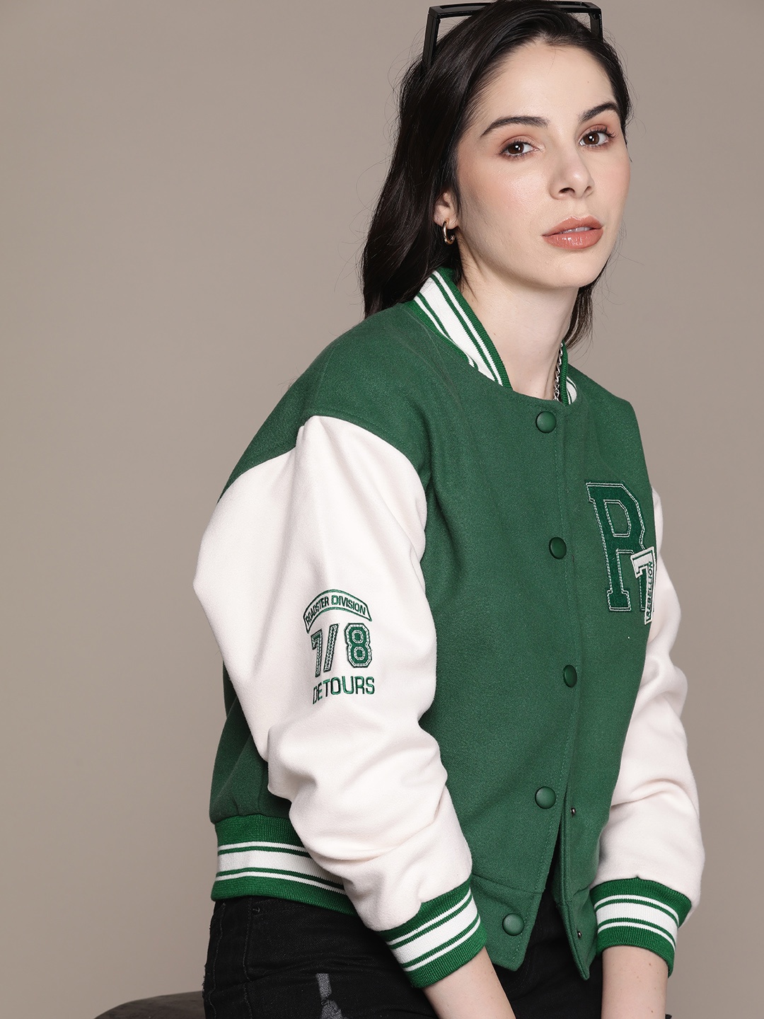 

The Roadster Lifestyle Co. Solid Applique Detailed Drop-Shoulder Sleeves Varsity Jacket, Green