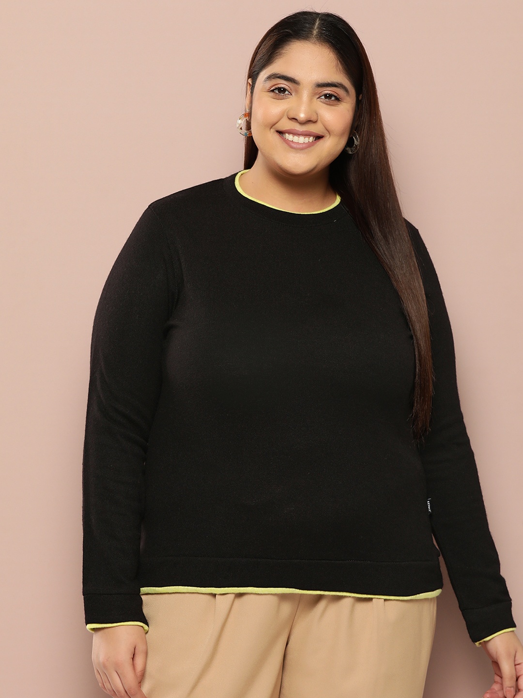 

Sztori Plus Size Acrylic Round Neck Pullover, Black
