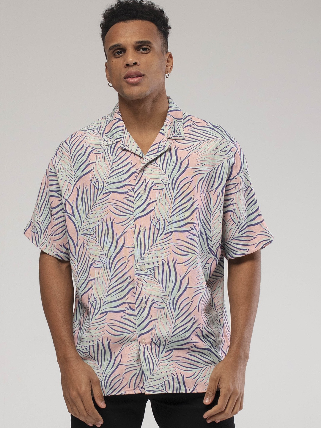

catch Men Tropical Printed Casual Shirt, Pink