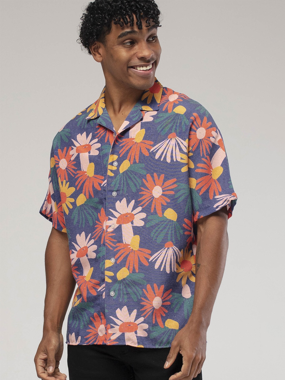 

catch Men Floral Printed Casual Shirt, Grey