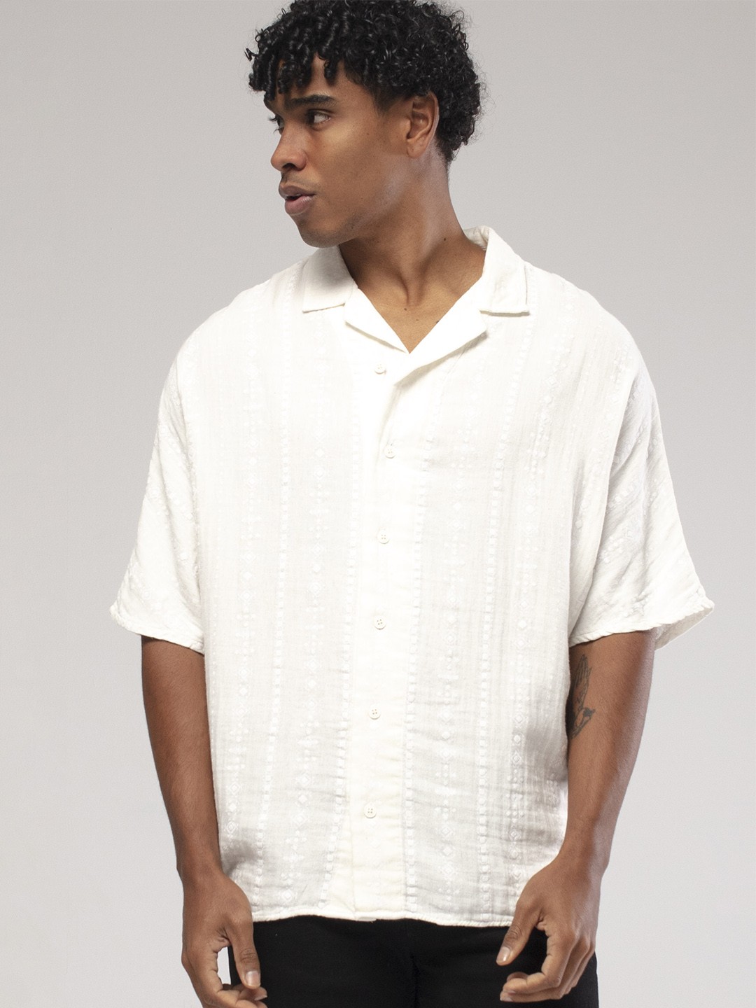 

catch Men Striped Casual Shirt, White