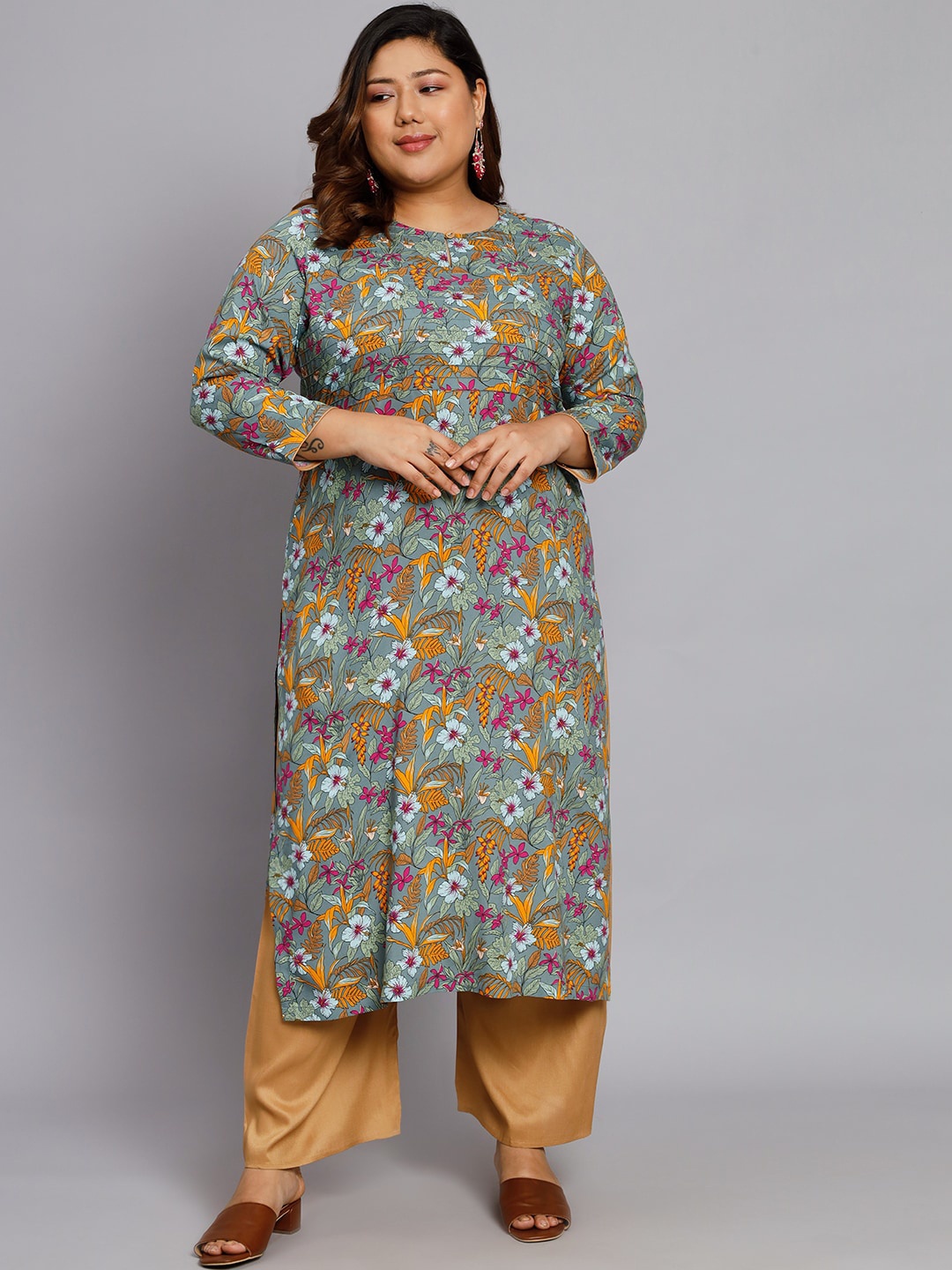 

Tissu Plus Size Floral Printed Regular Kurta With Palazzos, Grey