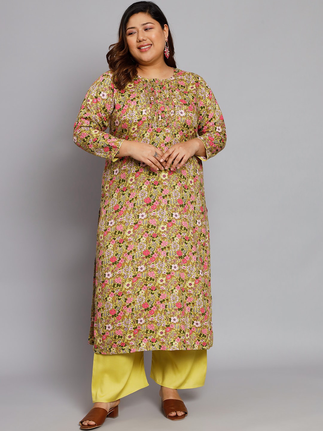

Tissu Plus Size Floral Printed Regular Kurta With Palazzos, Yellow