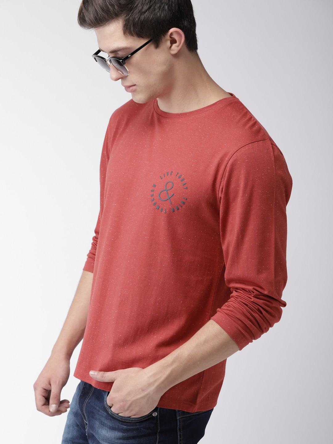 

Mast & Harbour Men Rust Red Solid Round Neck T-shirt