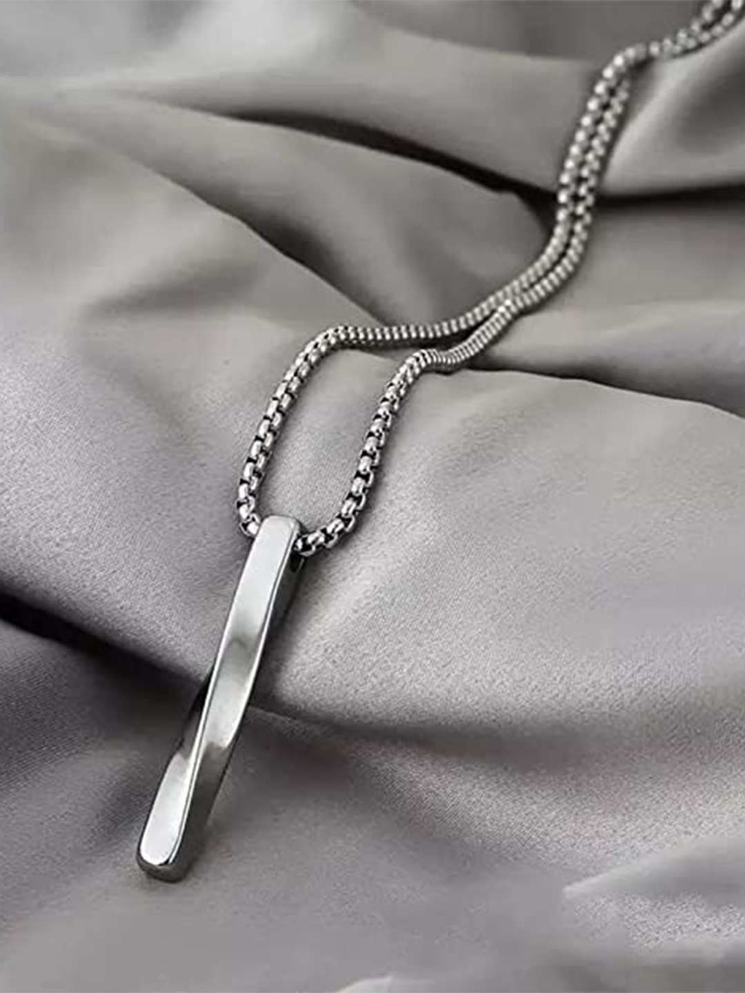 

VIEN Silver-Toned Silver-Plated Necklace
