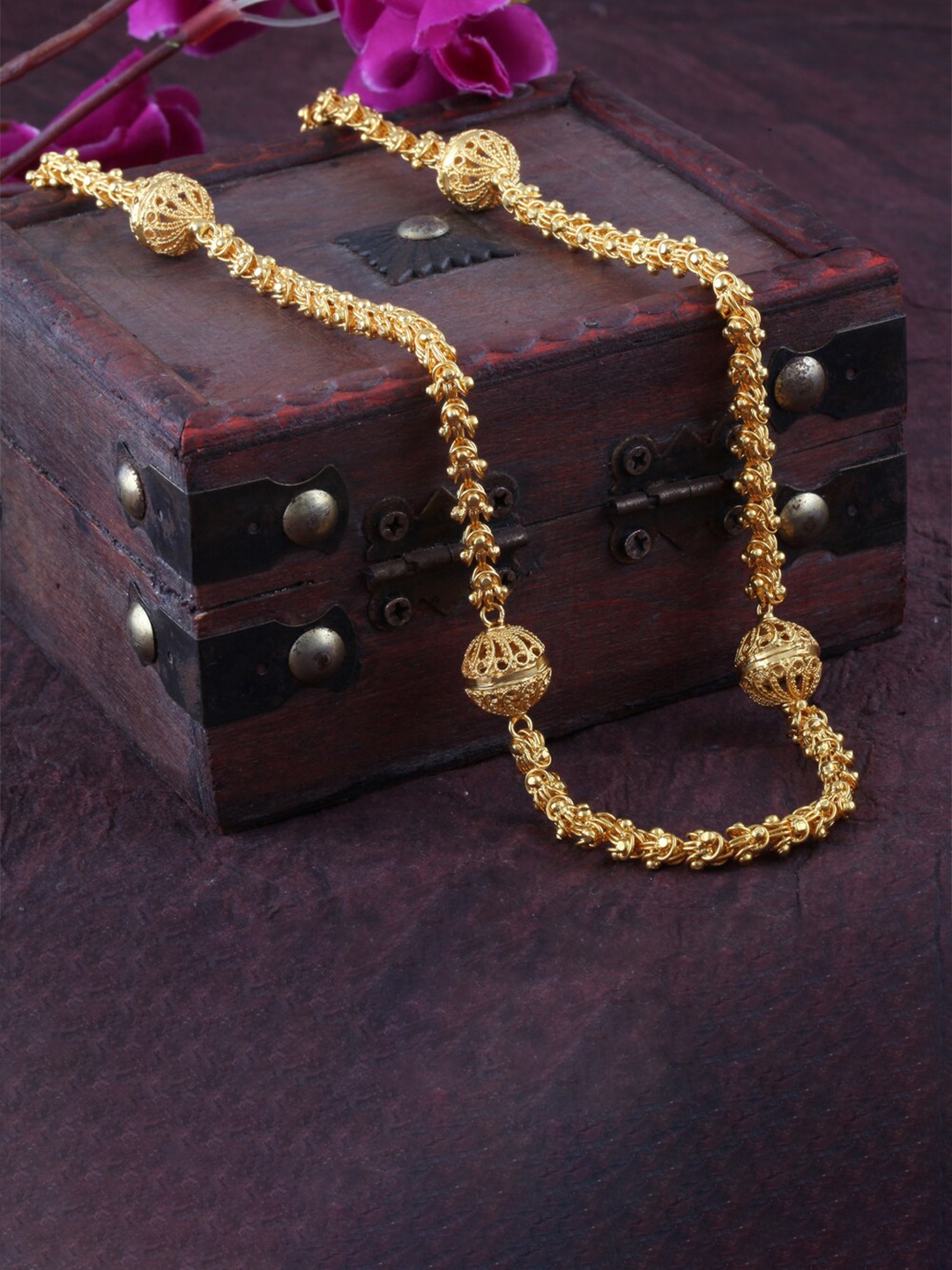 

MEENAZ Men Gold-Plated Statement Brass Chain