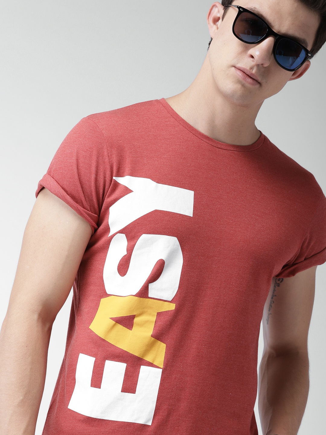 

Mast & Harbour Men Rust Red Printed Round Neck T-shirt