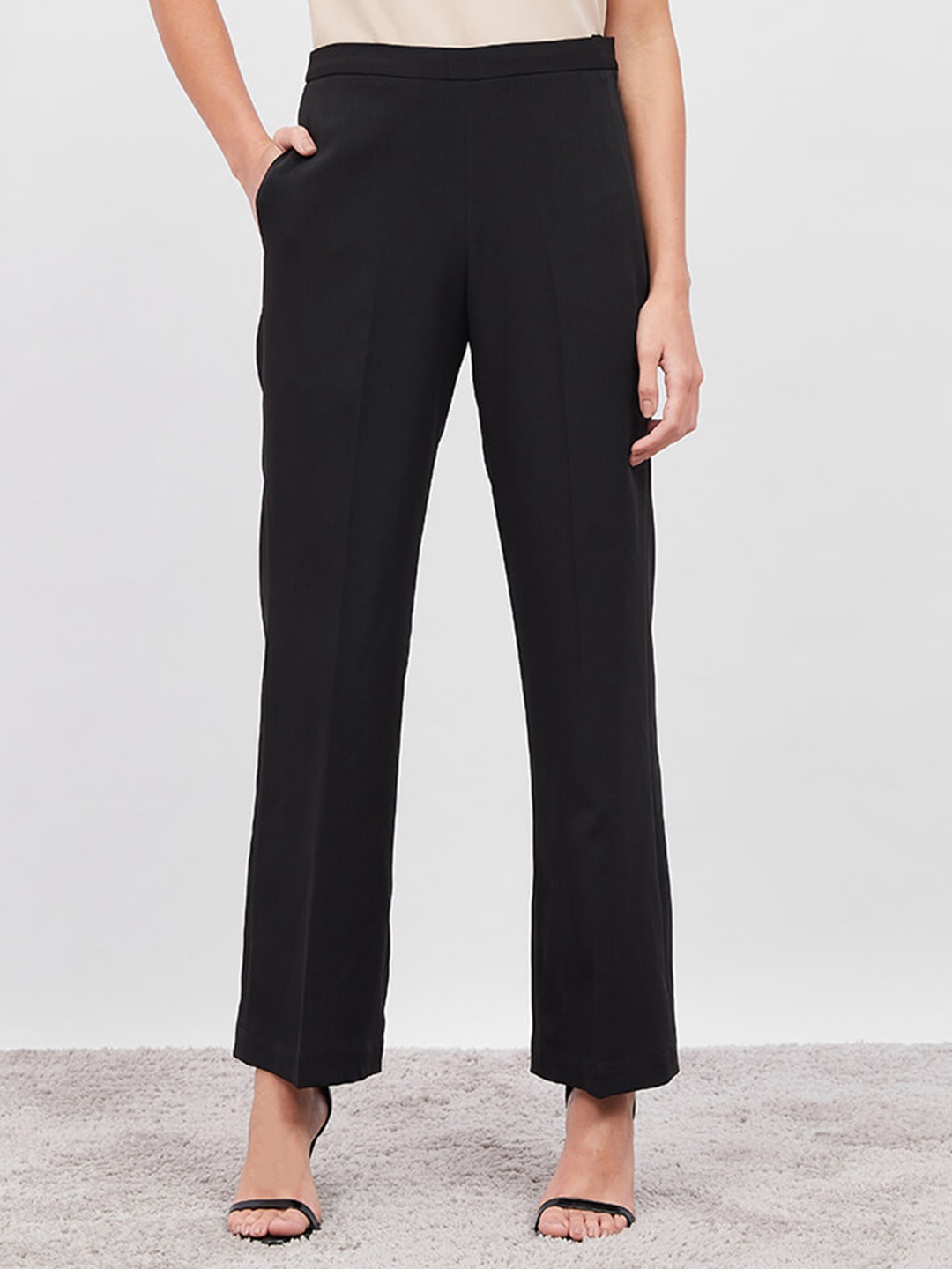 

SALT ATTIRE Women Mid-Rise Wrinkle Free Cropped Trousers, Black