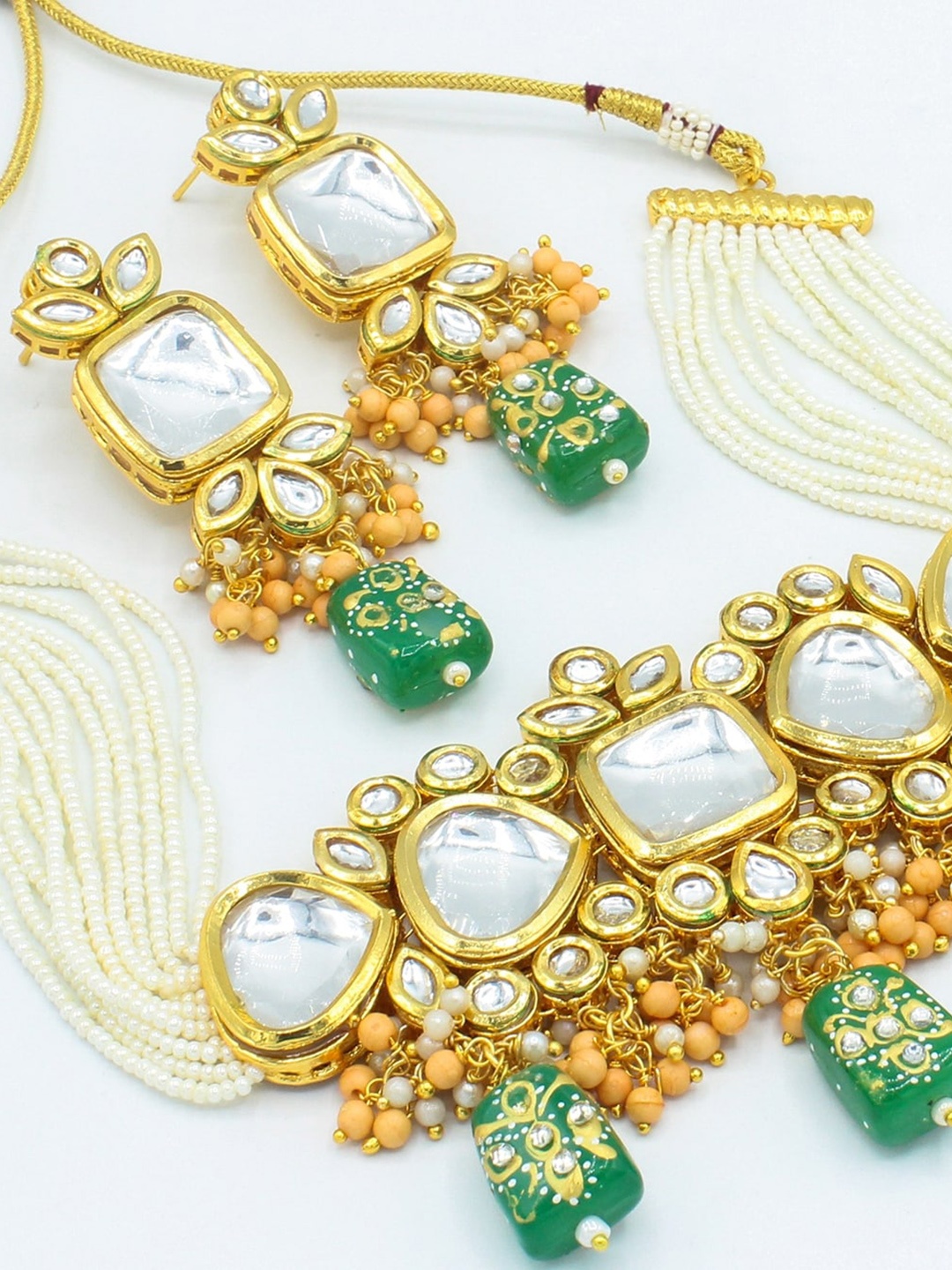 

AASHISH IMITATION Gold-Plated Polki Kundan-Studded & Beaded Jewellery Set