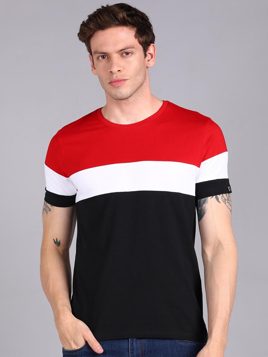 

Urbano Fashion Colourblocked Pure Cotton Slim Fit T-shirt, Black