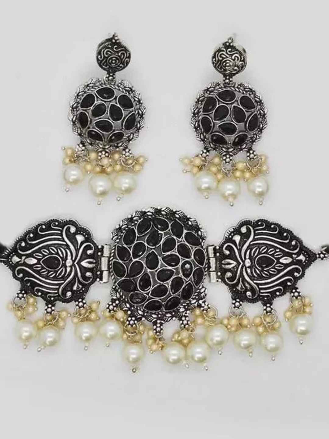 

Samridhi DC Silver-Plated Stone-Studded & Artificial Beaded Jewellery Set