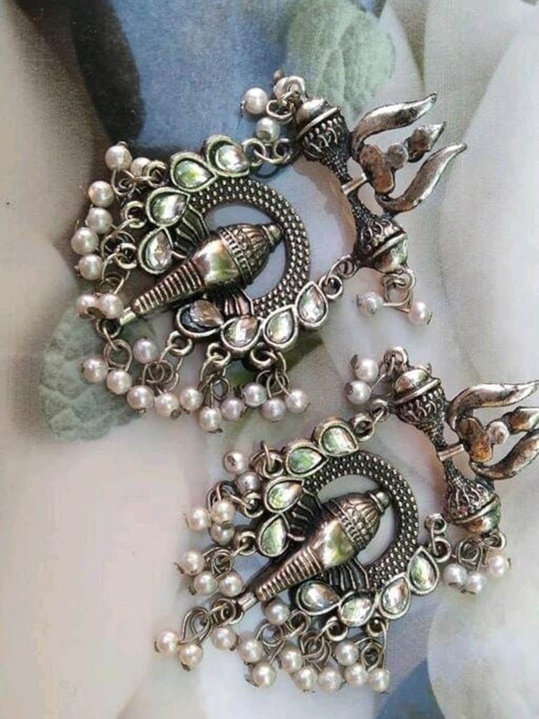 

Samridhi DC Silver-Plated Ghungaroo Beaded Oxidised Afghan Jewellery Set