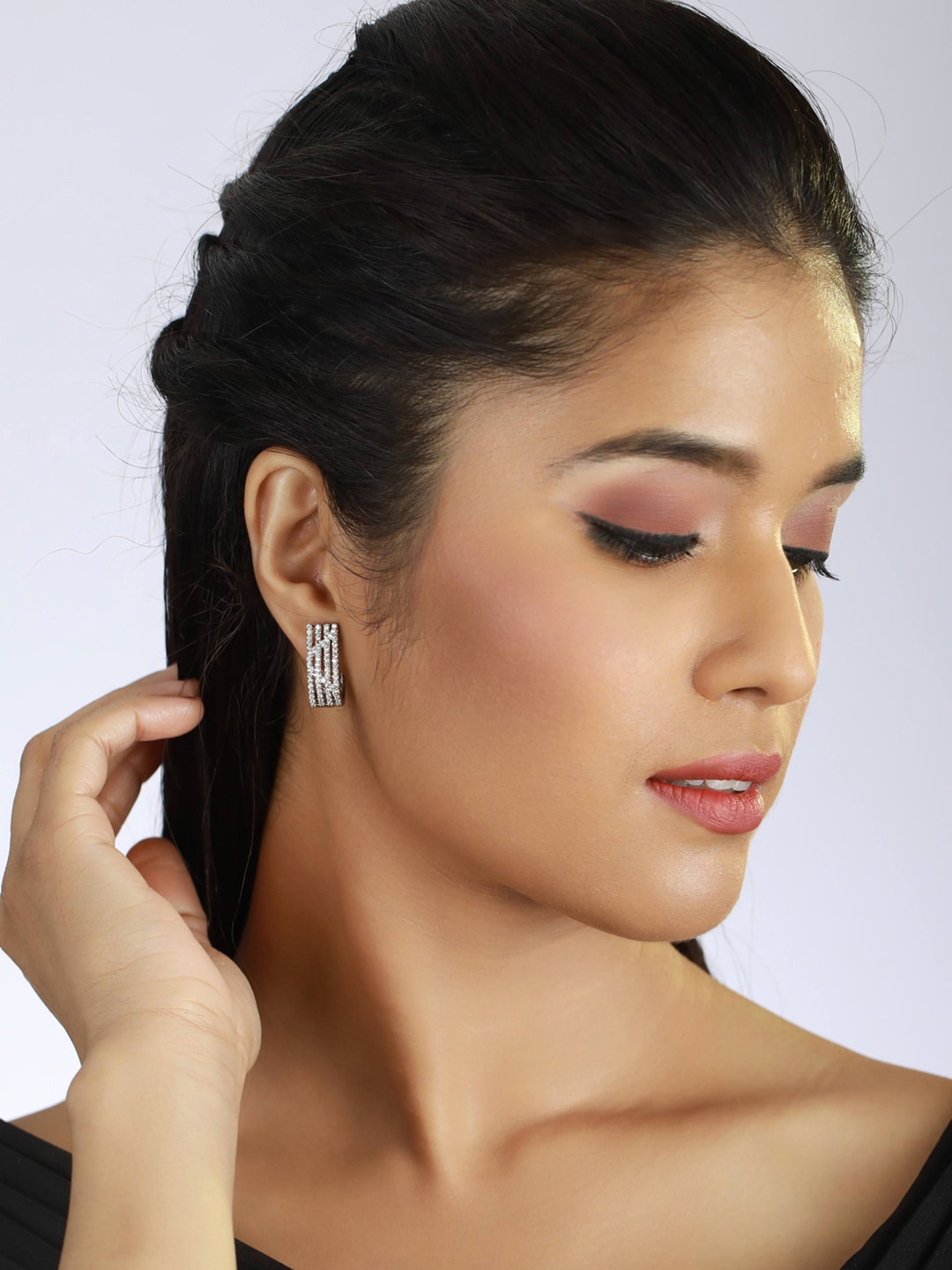 

DressBerry Silver-Toned Silver-Plated Classic Hoop Earrings
