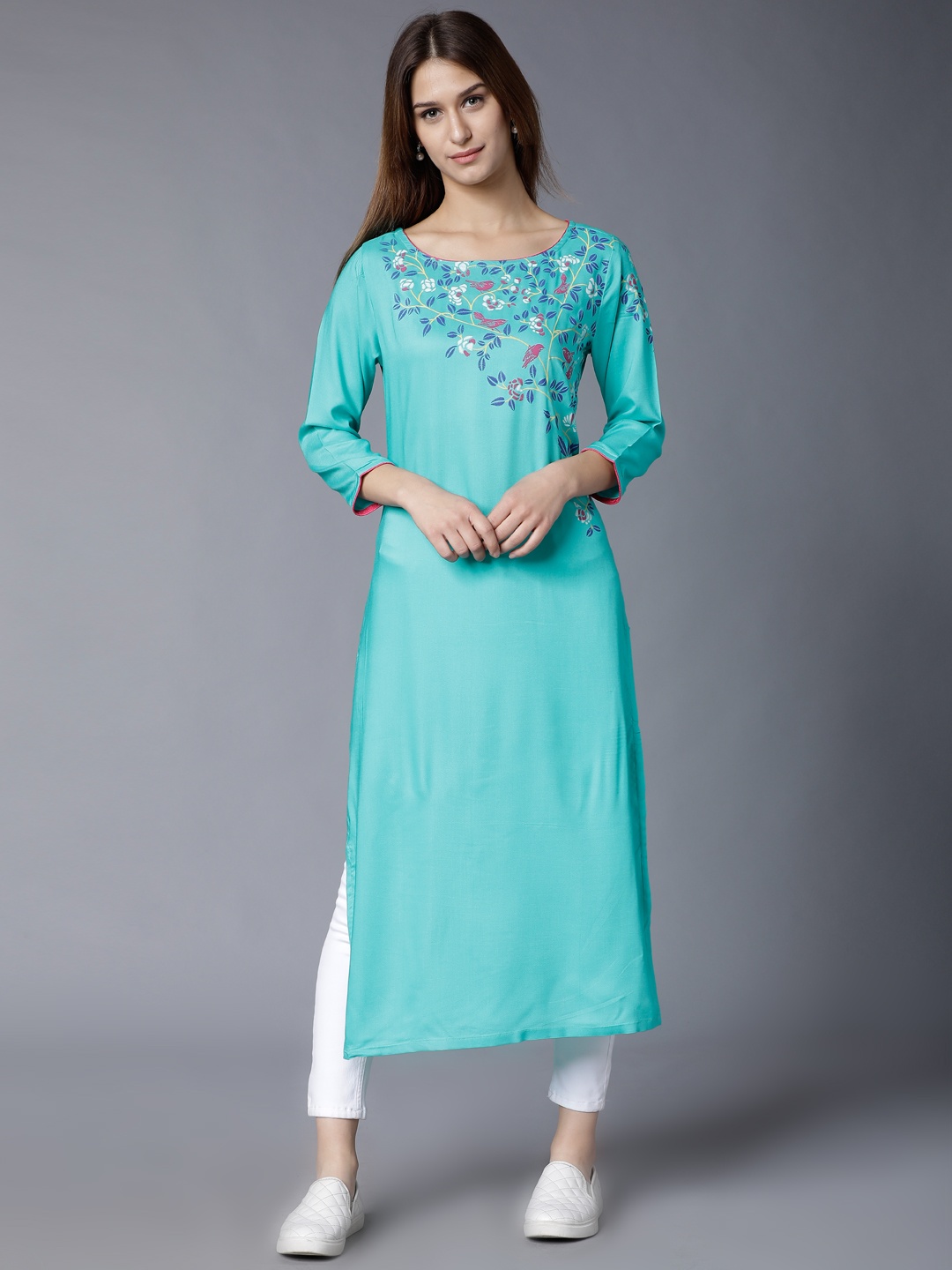 

Vishudh Women Blue Printed Straight Kurta