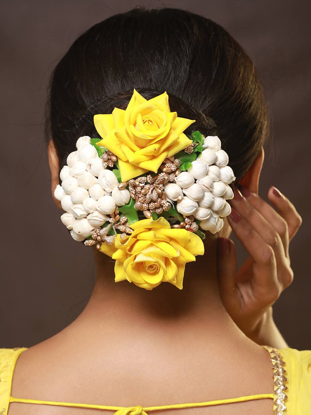 

Anouk Women Yellow Rose & White Embellished Artificial Flower Hair Bun Cover