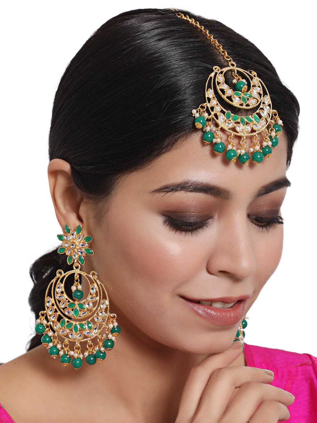 

Anouk Gold-Toned & White Gold-Plated Kundan Studded Maangtikka & Earring Set