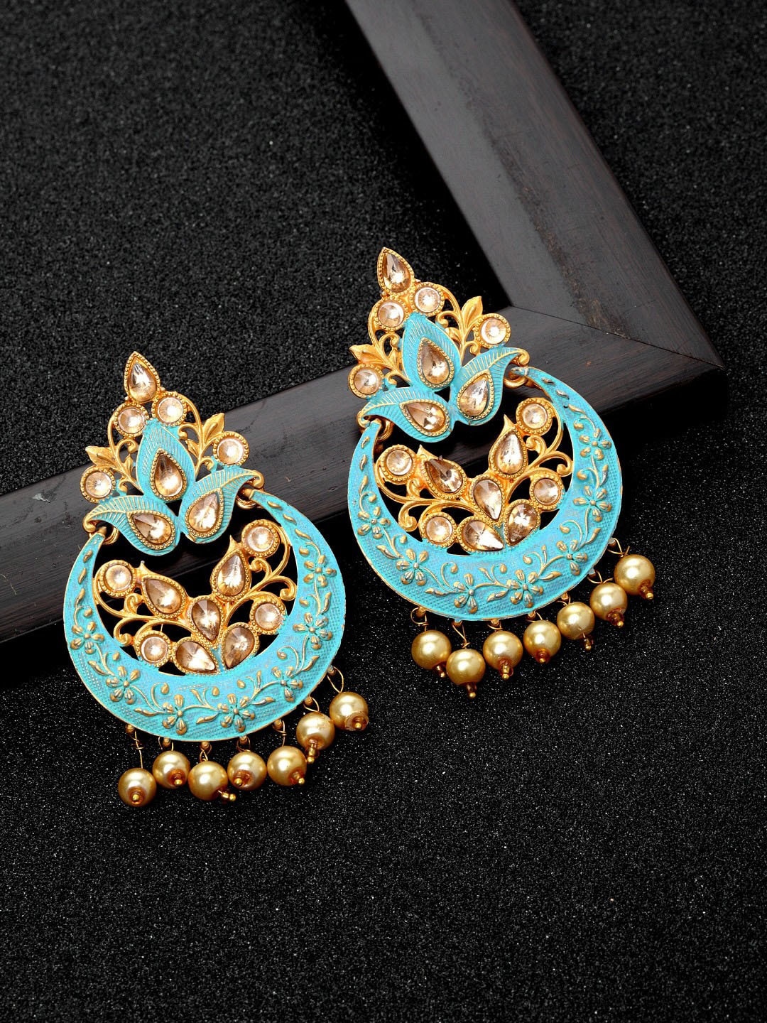 

Ibtida Gold-Plated Circular Chandbali Earrings