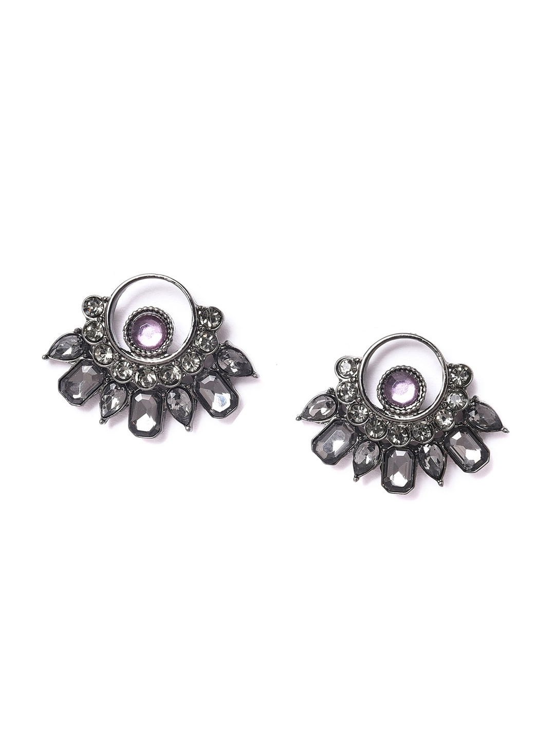 

W Black Quirky Studs Earrings