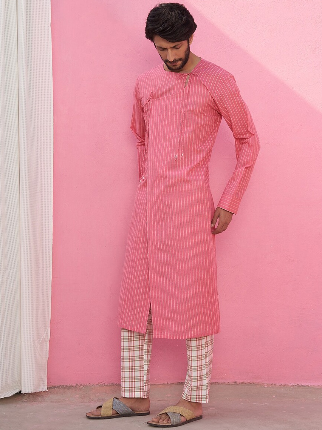 

Abhishti Angrakha Striped Pure Cotton Kurta with Trousers, Pink