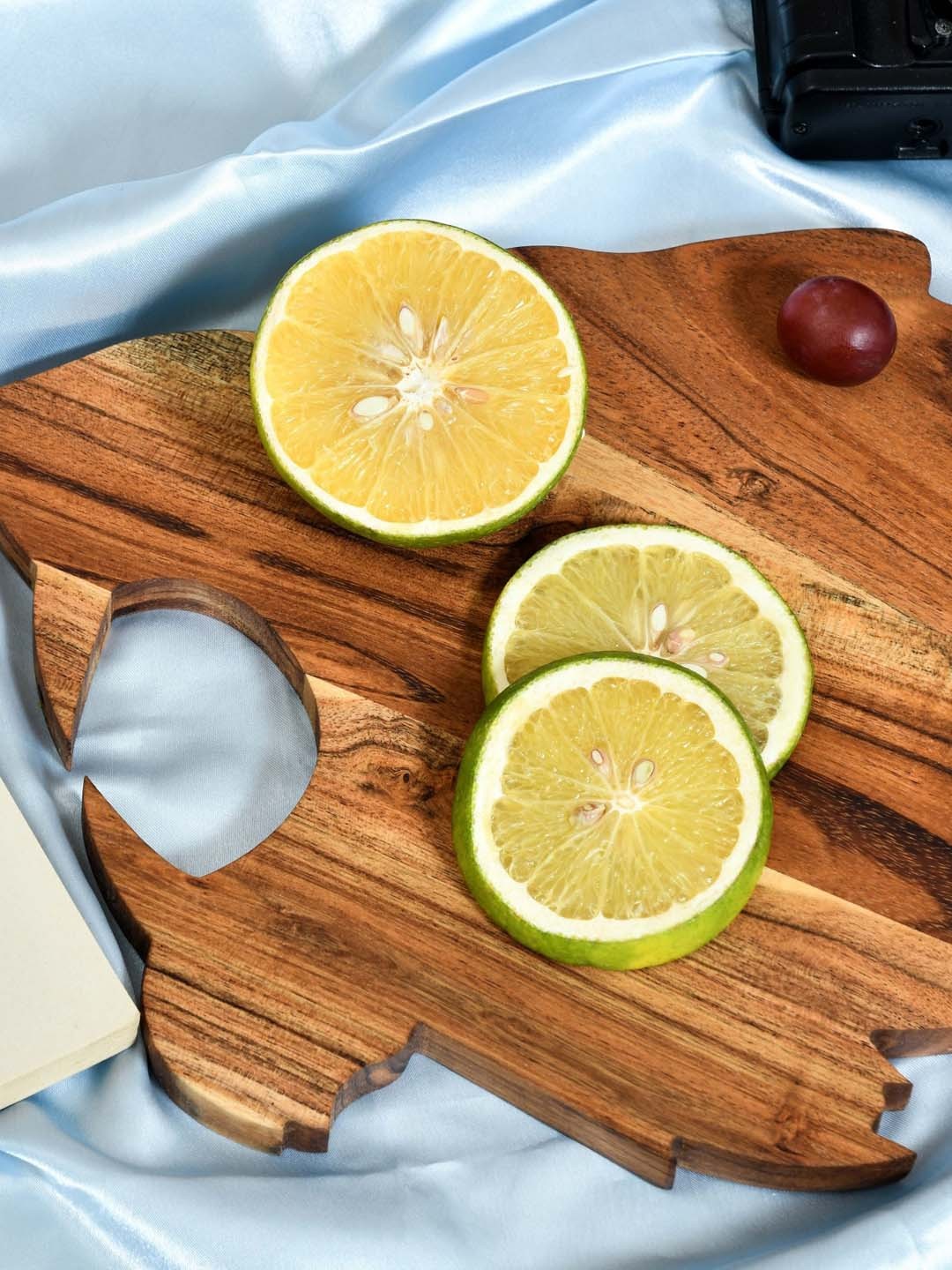 

JAIPUR FASHION MODE Brown Panther-Shaped Wooden Chopping Board
