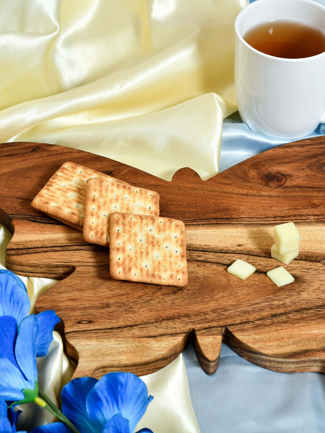 

JAIPUR FASHION MODE Brown Butterfly-Shaped Wooden Chopping Board